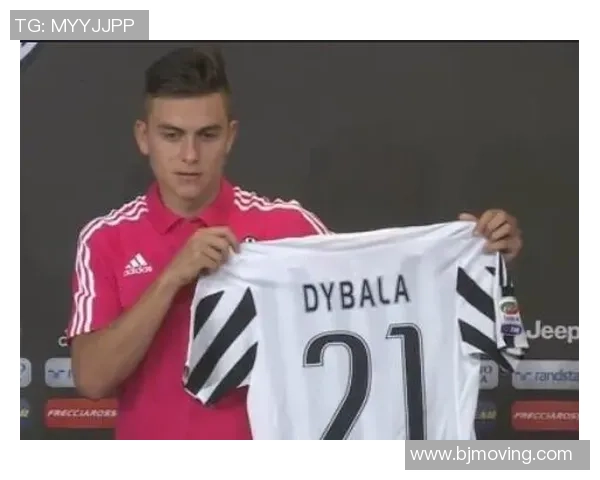 足球明星保罗的独特发型与运动风格完美结合引发热议 足球明星保罗的独特发型与运动风格完美结合引发热议