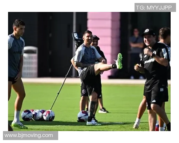 足球明星们的日常训练揭秘如何塑造他们的超凡技艺与体能 足球明星们的日常训练揭秘如何塑造他们的超凡技艺与体能