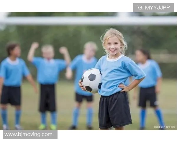 足球明星的学习生活揭秘他们上课的真实情况与训练的平衡 足球明星的学习生活揭秘他们上课的真实情况与训练的平衡
