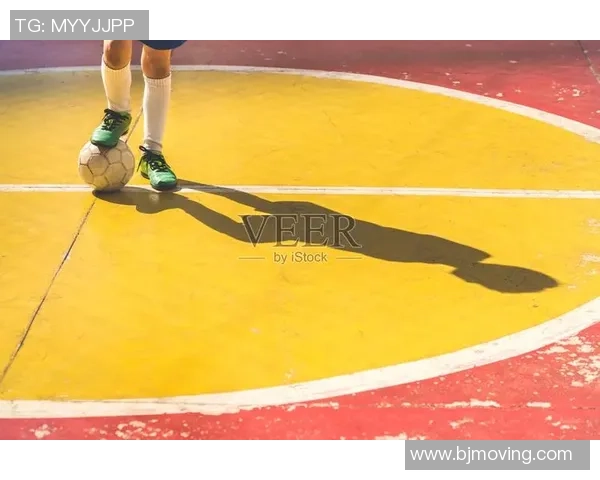 通过影子辨认足球明星的趣味游戏挑战你的足球知识和观察力 通过影子辨认足球明星的趣味游戏挑战你的足球知识和观察力